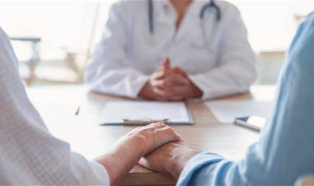 مفاجأة.. زوجان يكتشفان بعد 44 عاماً حقيقة صادمة عن طفلهما!