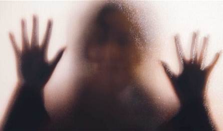 بعد حادثة رأس السنة.. فتيات البصرة يتعلّمن "المواي تاي" مجاناً للدفاع عن أنفسهن