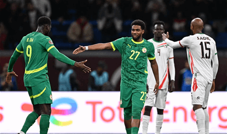ثلاثية سنغالية تُقصي السودان.. و"أسود التيرانغا" إلى ربع النهائي