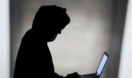 بسبب فيديو ثمنه 50 ألف دولار.. فنّانة عربية تتعرض للإبتزاز 