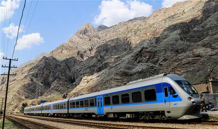 روسيا وإيران تقتربان من توقيع عقد سكة حديد "رشت–أستارا"