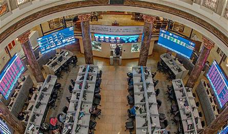 64 مليار جنيه "تتبخر" في يومين.. ماذا يحدث في سوق المال المصري؟