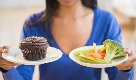 عند التوقف عن تناول السكر 14 يوماً.. هذا ما قد يحصل للجسم