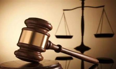 فنان شهير يدعي على مديرة أعماله.. إليكم السبب (صورة)