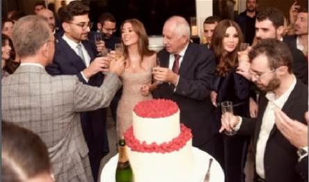 بالصور والفيديو... منى أبو حمزة تحتفل بخطوبة إبنتها ياسمين