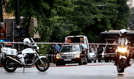 "النمور الوردية" في قبضة أوروبا.. توقيف مشتبهين بسرقة 580 ألف يورو في اليونان