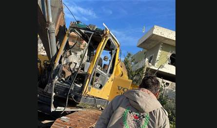 مسيّرة إسرائيلية تستهدف فجرا جرافة في عيتا الشعب 