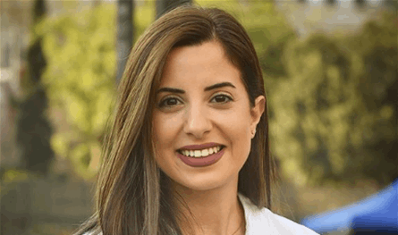 "الحمدلله ما كان فيه سيارة ورايي".. إعلاميّة الـ"ال بي سي" تكشف ما حدث معها ليلاً على الأوتوستراد