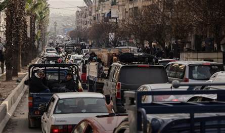 بالصور... حركة نزوح كبيرة في حلب بسبب الإشتباكات