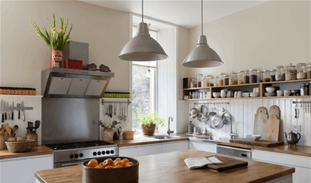 يمرّ بأزمة ماليّة... ممثل أميركيّ مُهدّد بالطرد من منزله بسبب عدم سداد الإيجار