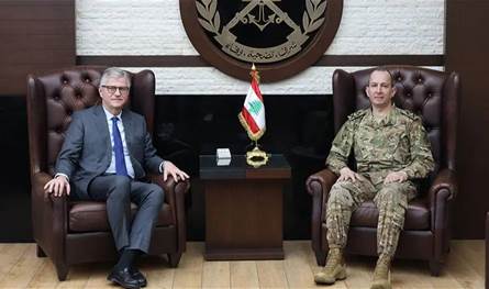 هيكل يلتقي جان – بيار لاكروا في اليرزة