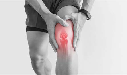 لماذا لا تتحسن آلام الركبة.. وما الحل؟
