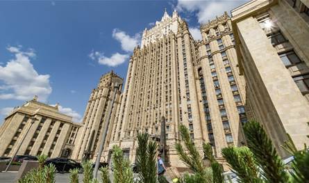 أوّل تعليق... ماذا قالت موسكو عن سيطرة أميركا على ناقلة نفط ترفع العلم الروسيّ؟