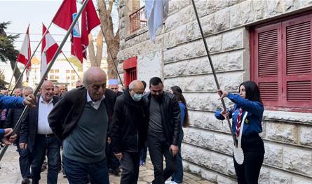 جنبلاط في عاليه.. "تخفيفا للاحتقان"