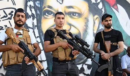 "استفتاء" يعزّز "فتح" في مخيمات لبنان: "الأمر لي"