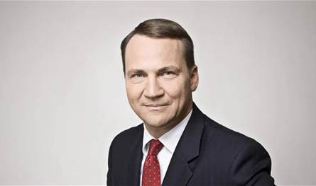 "بولندا ترحب بنشر قوات تحالف غربي لدعم أمن أوكرانيا