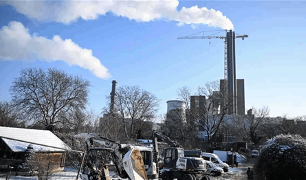 من يقف خلف إغراق برلين في الظلام؟