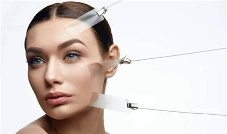 فوائد تقنية شد الوجه السائل 