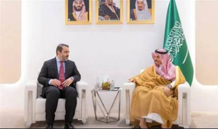 بن فرحان يبحث المستجدات السورية مع الشيباني