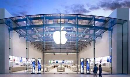 "أبل" تدرس تأجيل إطلاق آيفون 18 العادي إلى هذا التاريح!