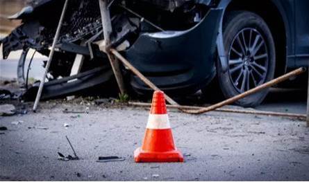 تصادم 3 مركبات على أوتوستراد الرئيس لحود يسفر عن جريح