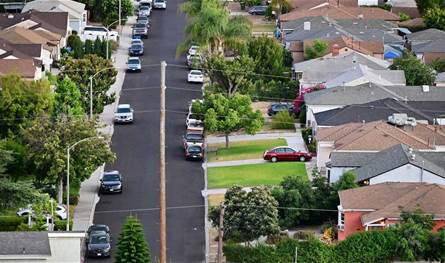 ترامب يطالب بحظر فوري على شراء المستثمرين للمنازل