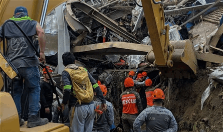 النفايات تقتل شخصاً... و38 في عداد المفقودين