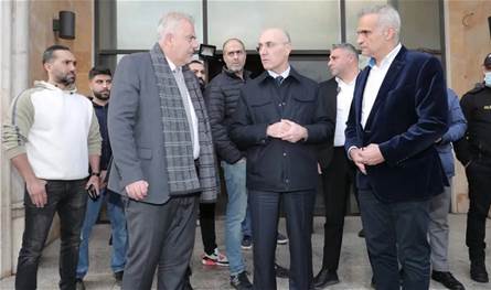 الحجار يتفقد هيئة إدارة السير وغرفة التحكم المروري