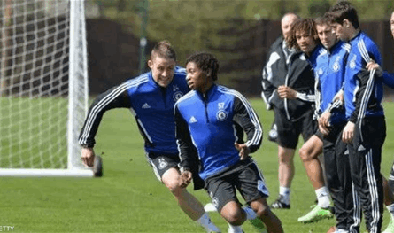 يمرّ بوضع صحي بالغ الخطورة.. لاعب يطلب الدعاء ويكشف عن تبقي "أيام قليلة من حياته"