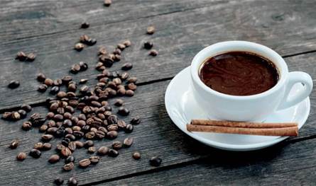 دراسة تكشف علاقة الكافيين بخفض الوزن وتقليل خطر السكري