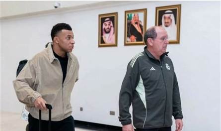 "السلام عليكم السعودية".. مبابي في جدة للمشاركة في "الكلاسيكو" (فيديو)