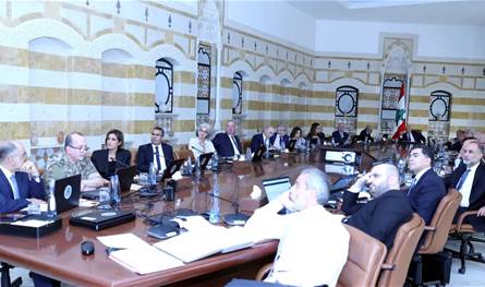 مخرج "مهلة الشهر" لمنع انفجار حكومي مرتقب