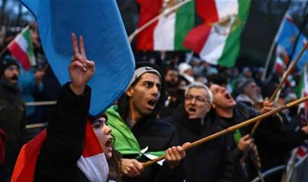 بعد 13 يوماً.. وتيرة التظاهرات ترتفع في ايران وانقطاع تام للانترنت