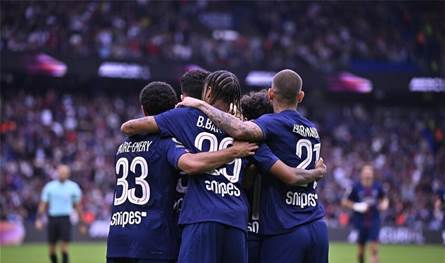 أزمة قوية بين ديمبيلي وباريس سان جيرمان