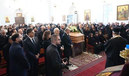 بالفيديو... السيّدة فيروز ألقت الوداع الأخير على إبنها هلي الرحباني