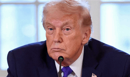 ترامب: مستعدون لمساعدة الإيرانيين المنتفضين