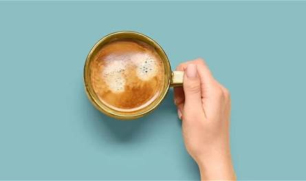 كيف يساهم الكافيين في تقليل دهون الجسم ومحاربة السكري؟