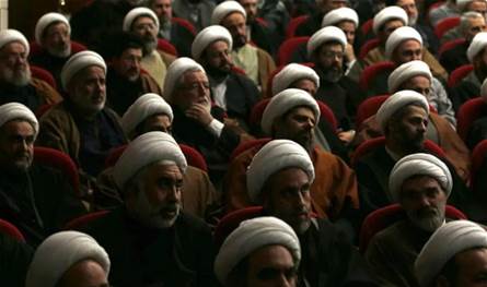 تقرير أميركي: ما بعد الجمهورية الإسلامية.. كيف سيكون موقف رجال الدين الإيرانيين؟