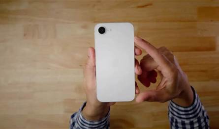 آيفون 17e يقترب… تغييرات في التصميم والأداء