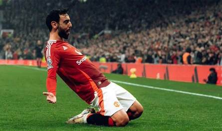 اختراق حساب قائد مانشستر يونايتد بعد هجوم مفاجئ على إدارة النادي