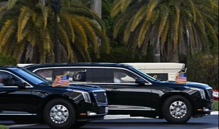 سلط طريقا دائريا: "جسم مشبوه" يجبر موكب ترامب على تغيير مساره.. هذا ما حصل