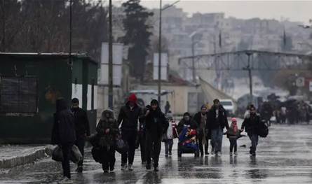  بسبب القتال.. 119 ألف شخص نزحوا من حلب