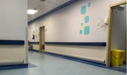 إصابة إبنة مُقدّمة برامج لبنانيّة بفيروس "أصعب من كورونا": أنا بالمستشفى شي بوجع القلب