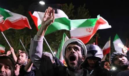 تقرير بريطاني: لا يستطيع الشاه إنقاذ إيران