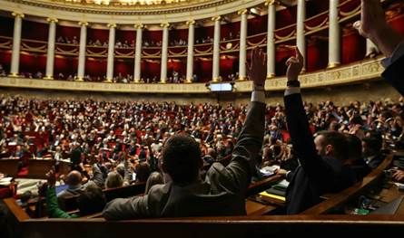 جدل ميركوسور يعيد فتح الصراعات السياسية في البرلمان الفرنسي