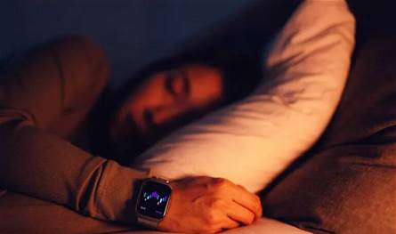 دراسة: النوم الإضافي في العطلة يقلّل الاكتئاب لدى الشباب 