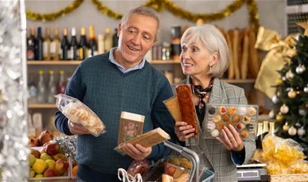 دون حمية قاسية… غذاء أقل معالجة يدعم الشيخوخة الصحية