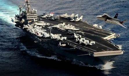 بالفيديو.. "مدمرة أميركية" تدخل البحر الأحمر!