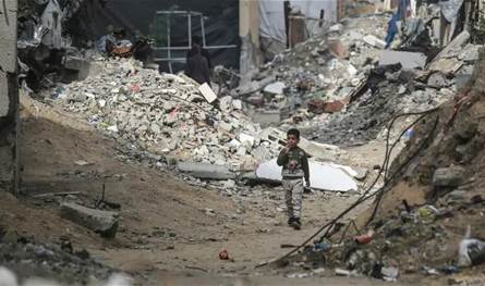 مستشار أبو مازن: حماس وافقت على تسليم كل شيء في غزة