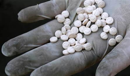 بالتعاون مع السلطات السعودية.. قوى الأمن والجيش يضبطان معمل كبتاغون في بعلبك